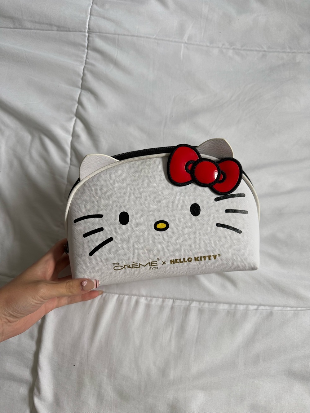 The Crème Shop x Hello Kitty White Cosmetic Pouch with Red Bow